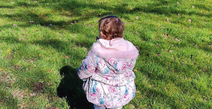 How to Find Free & Low-Cost Family Activities Near You (Smart Parent Guide)